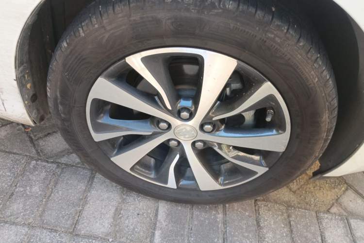 Used Buick Excelle GX 2019 18T Automatic Connected Elite Model China VI Standard