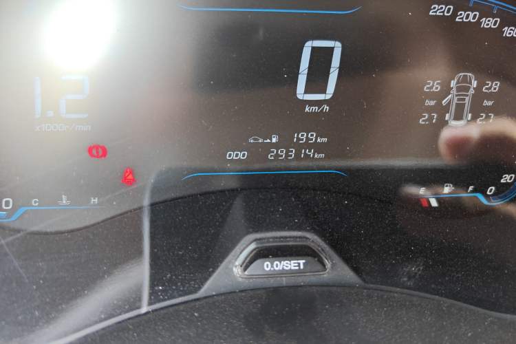 Used Wuling Hongguang S3 2019 1.5L Manual Comfort Model China VI Standard Odometer Close Up