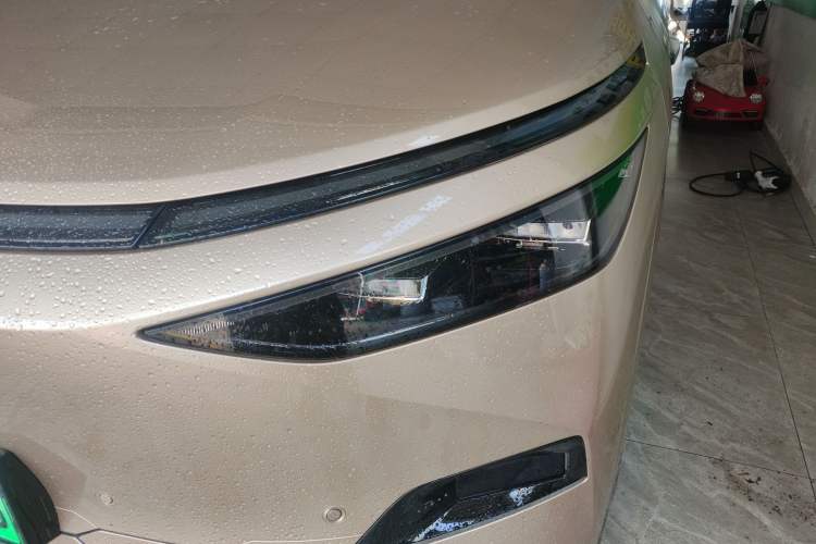 Used XPeng X9 2024 640 All-Wheel Drive High-Performance Max