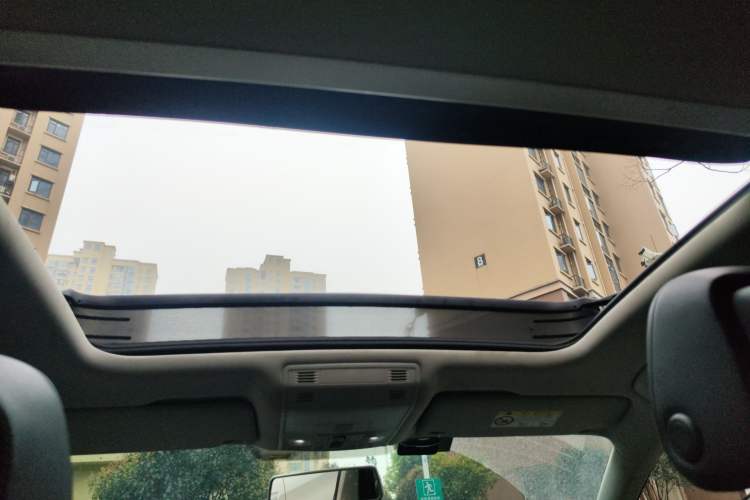 Used Volkswagen Magotan 2018 330TSI DSG Advanced Model Headliner