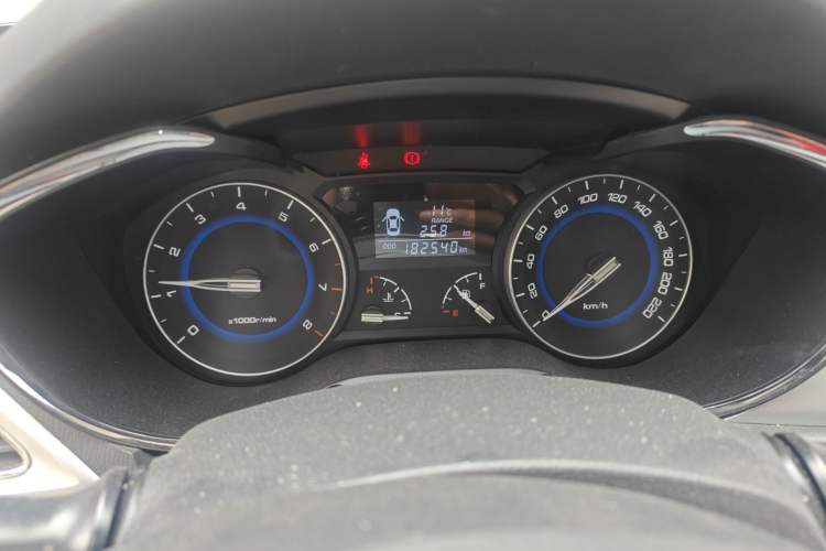 Used Changan Alsvin V7 2016 1.6L Manual LeShang Model China IV Standard