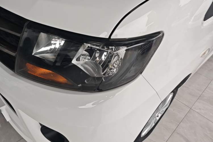 Used JAC Refine M3 2015 Maker Edition 1.6L Luxury Version
