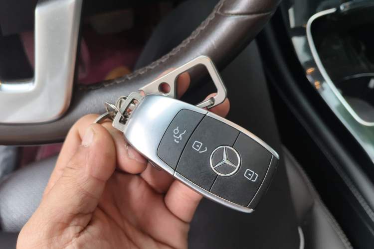 Used Mercedes-Benz GLC 2020 GLC 260 L 4MATIC Dynamic Model Vehicle Key