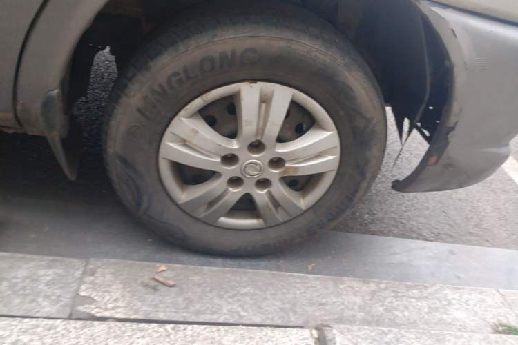 Used FORTHING Lingzhi 2012 Commercial Version 1.6L Utility Model
