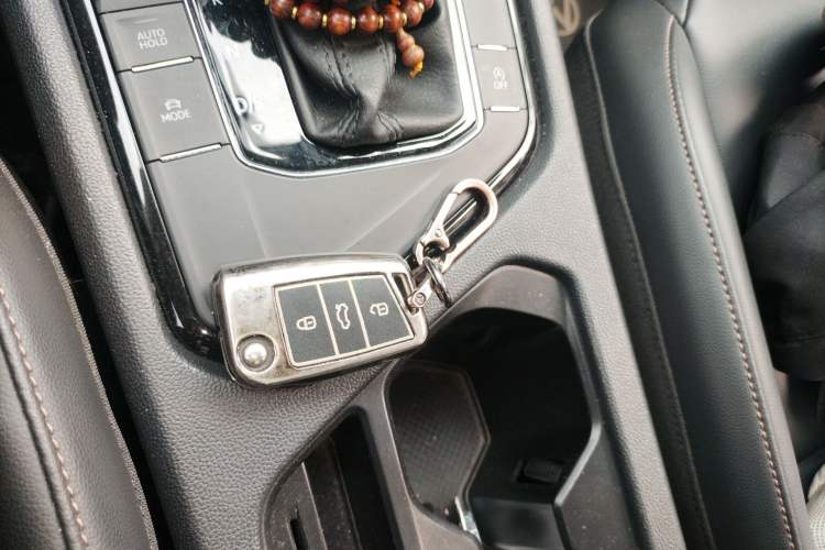 Used Volkswagen Tharu 2020 280TSI Two-Wheel Drive Luxury Edition China VI Standard Vehicle Key