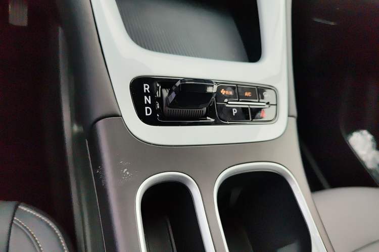 Used Geely Galaxy Geome 2026 Model 310km Dream Edition Gear Lever