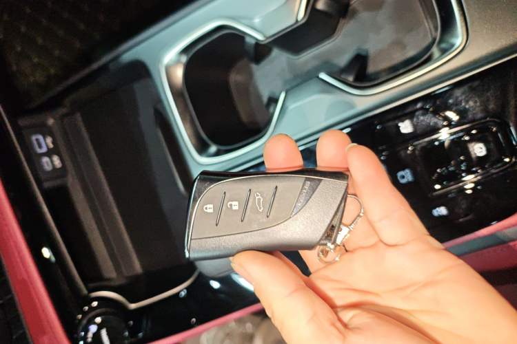 Used Lexus NX 2022 350h Front-Wheel-Drive Innovation Edition
