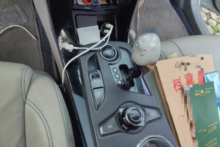 Used BYD Qin New Energy 2014 1.5T Flagship Model Gear Lever