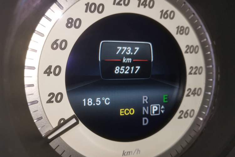 Used Mercedes-Benz CLS 2017 CLS 320 Elegant Edition Odometer Close Up