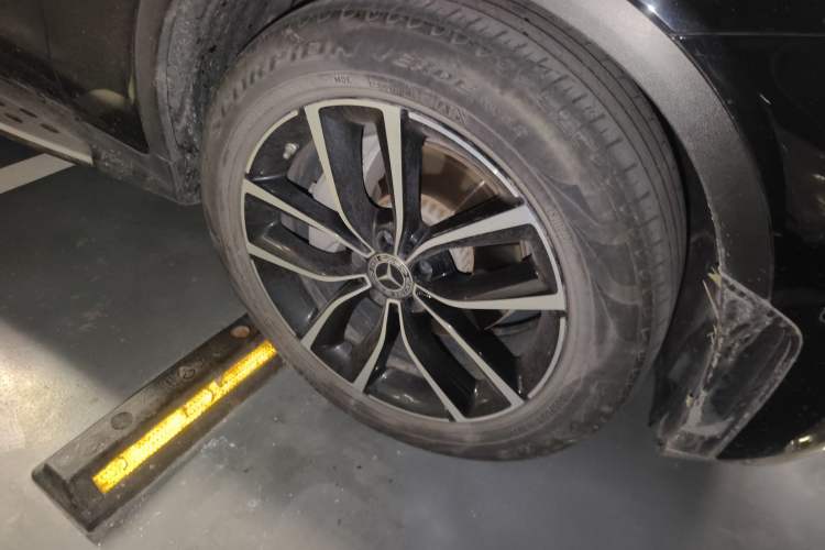 Used Mercedes-Benz GLC 2020 Facelift GLC 300 L 4MATIC Dynamic Edition Right Front Wheel Hub