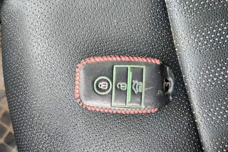 Used Kia KX7 2017 2.4L Automatic 2WD GLS 5-Seater
