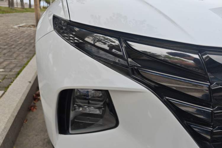 Used Hyundai Tucson 2021 Tucson L 1.5T DCT GLX Elite Edition Right Front Headlight