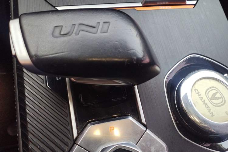 Used Changan UNI-K iDD 2022 Blue Whale iDD 130km 1.5T Prestige Model
