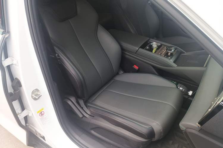 Used BYD Qin L 2024 DM-i 80KM Beyond Model Right Front Seat