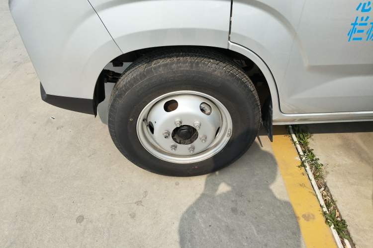 Used Karry Xiaoxiang X7 2024 AVIC Battery (3815 Cargo Box) Side-Panel Truck – Deluxe Model Left Front Wheel Hub