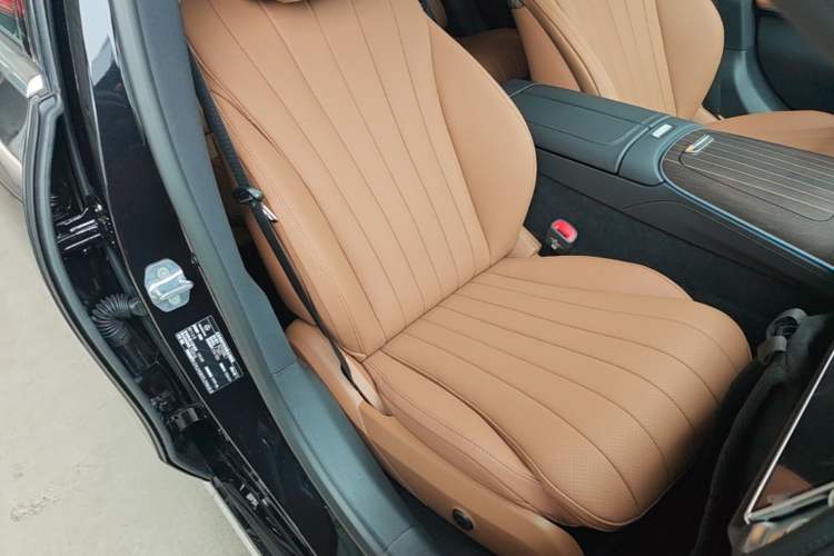 Used Mercedes-Benz E-Class 2026 E 300 L Luxury Right Front Seat