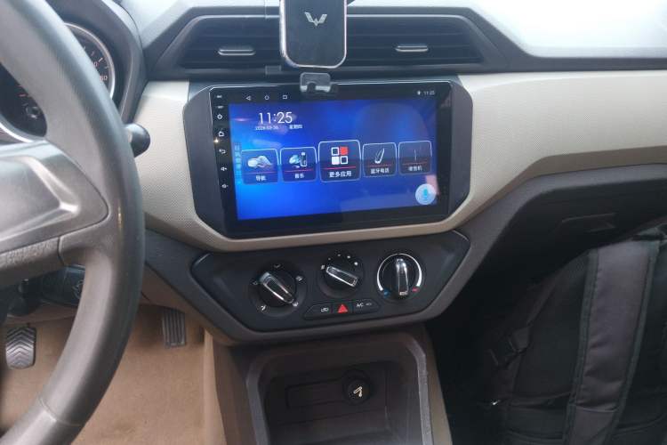 Used Wuling Hongguang 2019 1.5L S Standard Version China VI LAR
