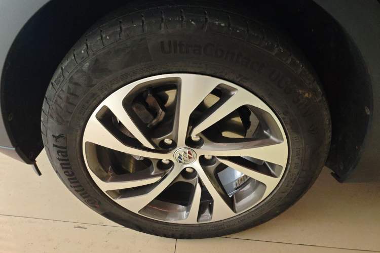 Used Buick Envision 2023 Encore S 552T Two-Wheel Drive Luxury Model