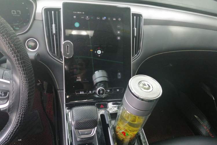 Used Roewe i6 MAX 2020 300TGI Automatic "Swell Cool Smart Drive" Edition