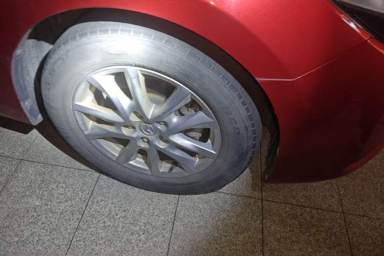 Used Mazda 3 Axela 2017 Hatchback 1.5L Automatic Comfort Model Emission Standard China V
