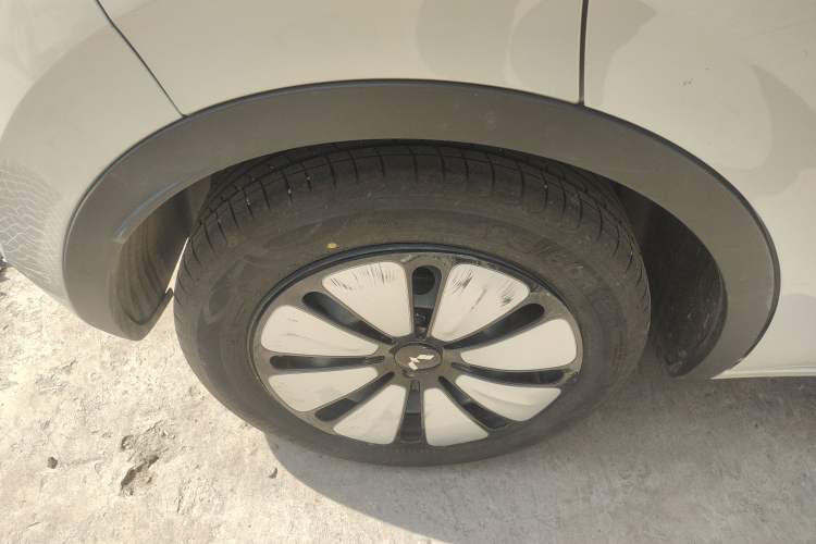 Used Wuling Bingo 2024 333 km Enjoyment Version Right Rear Wheel Hub