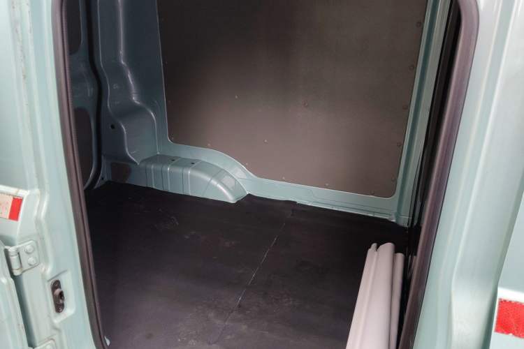 Used Chengshi 01 2022 Wealth Edition + 3.3KW Air Conditioner Single-Row Closed Cargo Van Two-Seater Dual Batteries