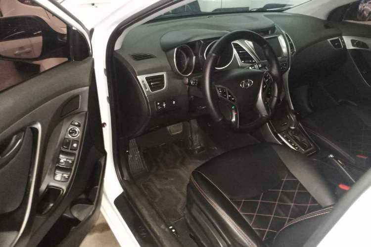 Used Hyundai Elantra (5th Generation / Langdong) 2016 1.6L Automatic Prestige Model
