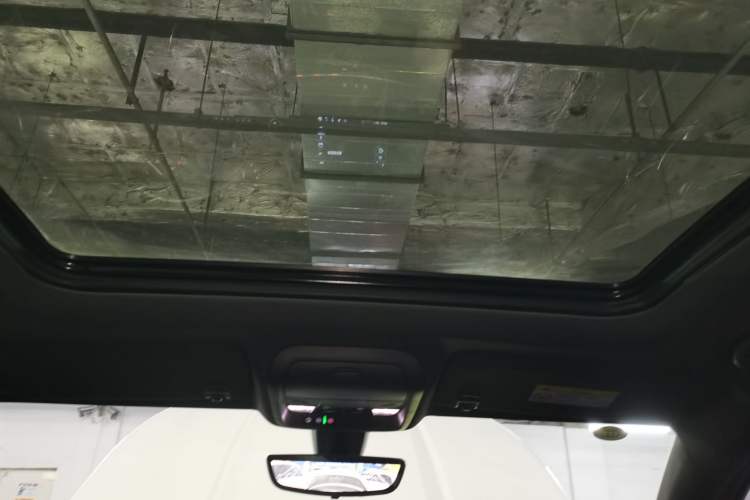 Used Cadillac XT4 2020 28T Two-Wheel-Drive Leading Version Headliner