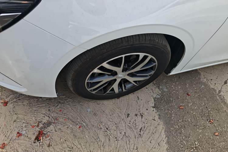 Used Geely Auto Emgrand 2025 4th Generation 1.5L CVT Starry Edition Left Front Wheel Hub