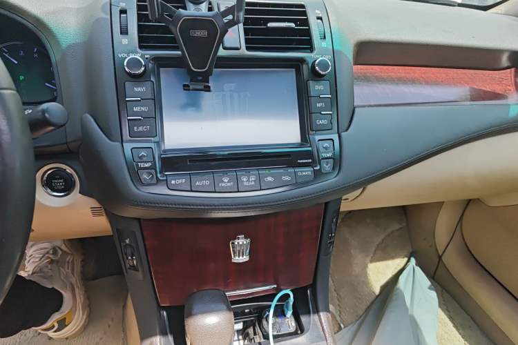 Used Toyota Crown 2010 2.5L Royal Leather Navigation Edition Audio And AC Panel