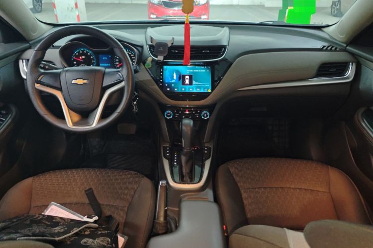 Used Chevrolet Malibu 2018 530T Automatic Comfort Edition Center Console