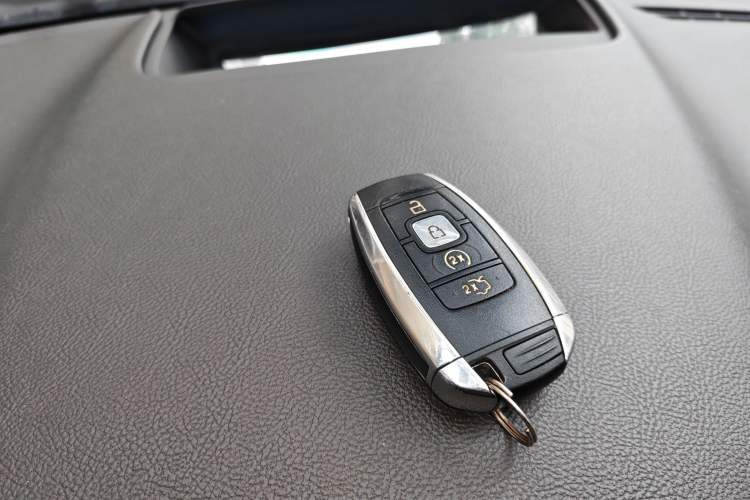 Used Lincoln Continental 2019 2.0T Two-Wheel Drive Prestige Version China VI Standard
