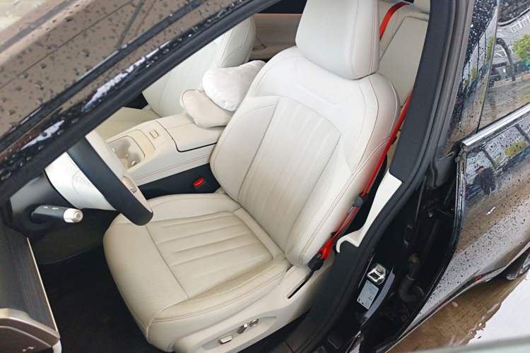 Used ONVO L60 2024 60 kWh Rear-Drive Version Left Front Seat