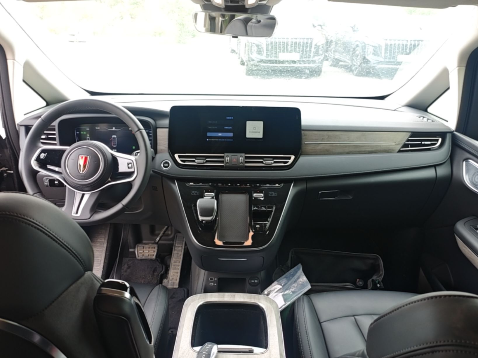 Hongqi HQ9 PHEV 2024 2.0T Four-Wheel Drive Business Edition — снимка 12