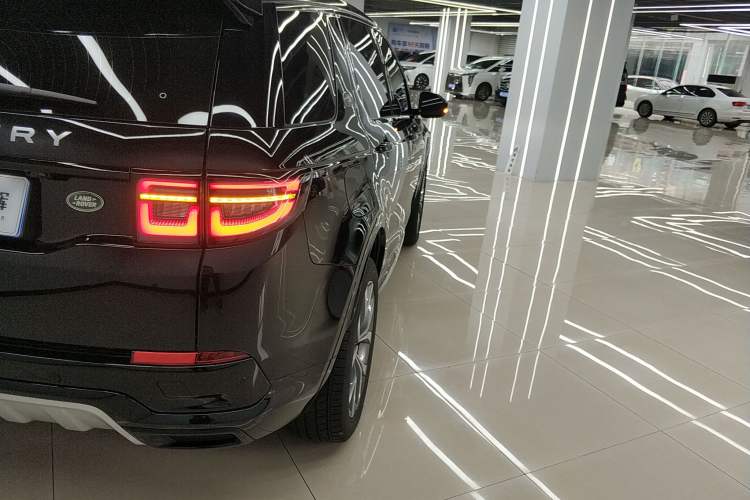 Used Land Rover Discovery Sport 2025 249 PS Performance Tech Edition
