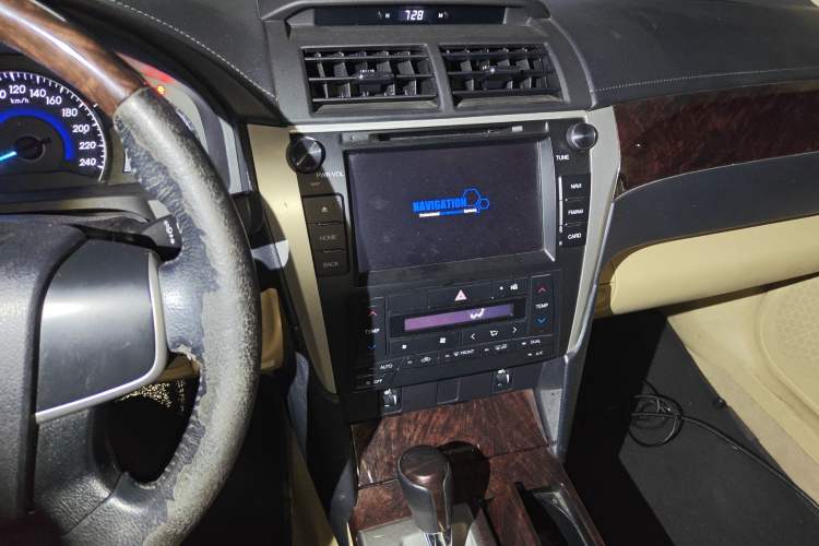 Used Toyota Camry 2015 2.0G Premier Edition