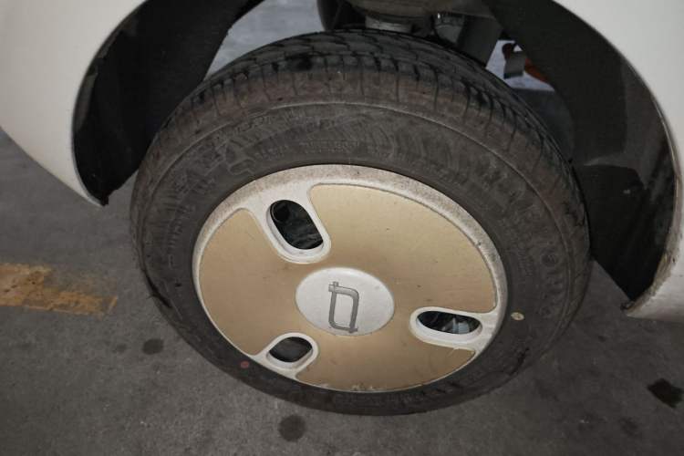 Used Bestune Pony 2026 Model 222km Cute Horse Right Rear Wheel Hub