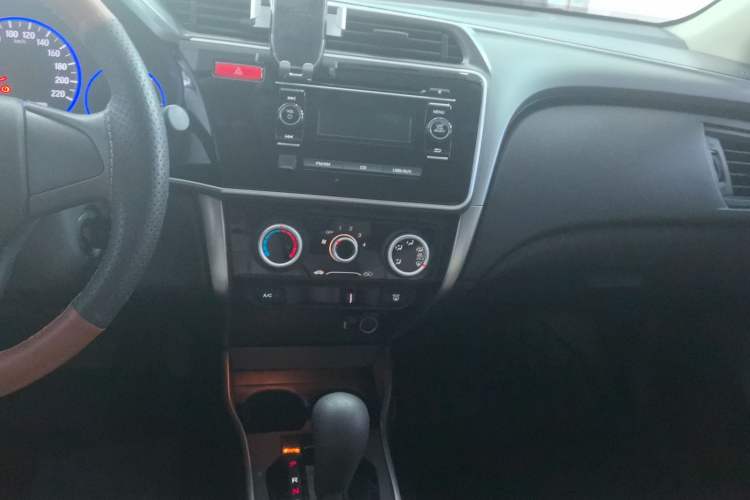 Used Honda City 2015 1.5L CVT Luxury Edition
