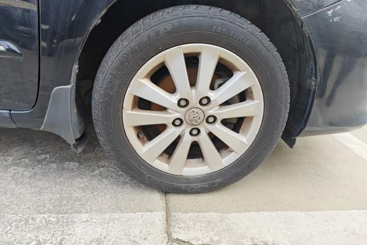 Used Toyota Corolla 2009 1.8L Automatic GLX-i Special Commemorative Edition Right Front Wheel Hub