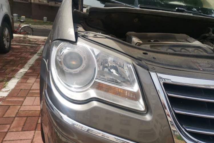 Used Volkswagen Touran 2008 1.8T ZhiZun Edition Automatic 5-Seater