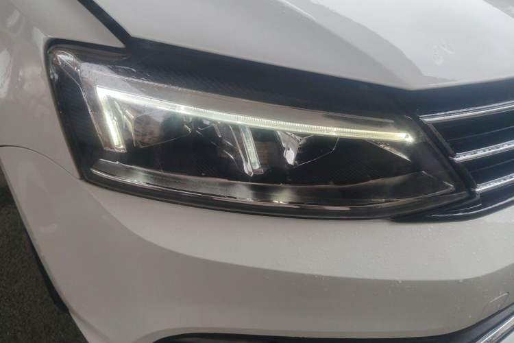 Used Volkswagen Sagitar 2015 230TSI Manual Comfort Version