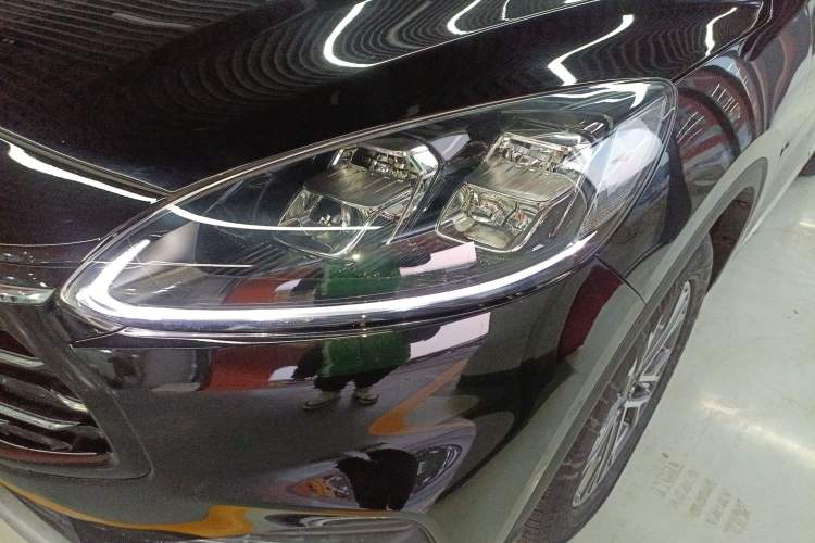 Used Ford Escape 2020 EcoBoost 245 Two-Wheel-Drive Titanium Edition