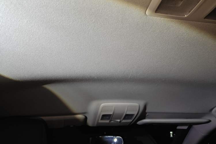 Used Mazda 3 Axela 2016 Sedan 1.5L Automatic Comfort Model
