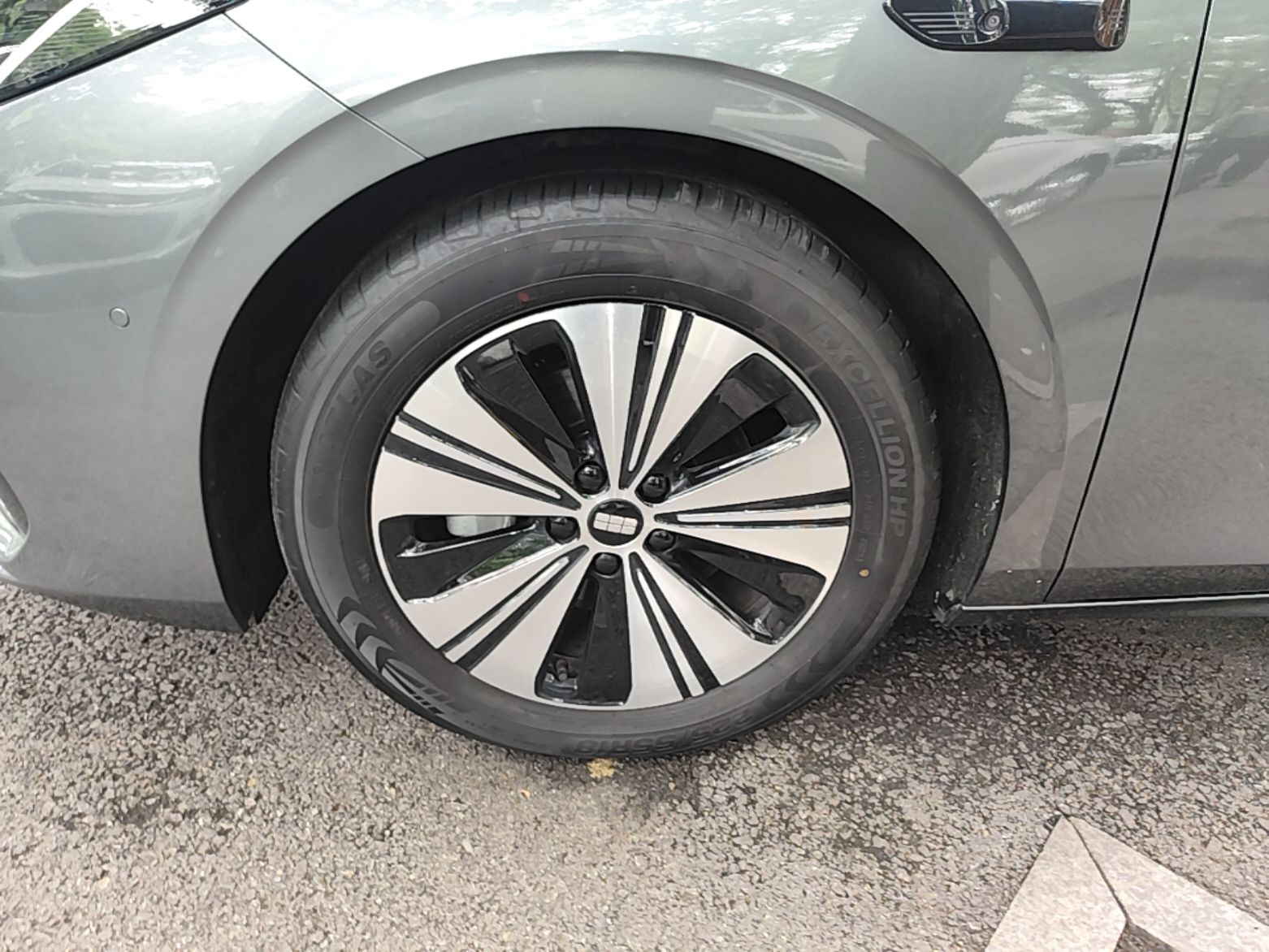 Geely Galaxy A7 2025 Model EM-i 150km Exploration+ Edition — снимка 10