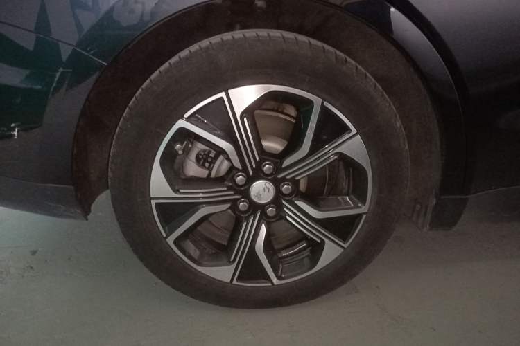 Used Hongqi E-QM5 2023 Base Travel Edition
