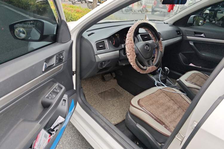 Used Volkswagen Lavida 2017 1.6L Automatic Fashion Edition
