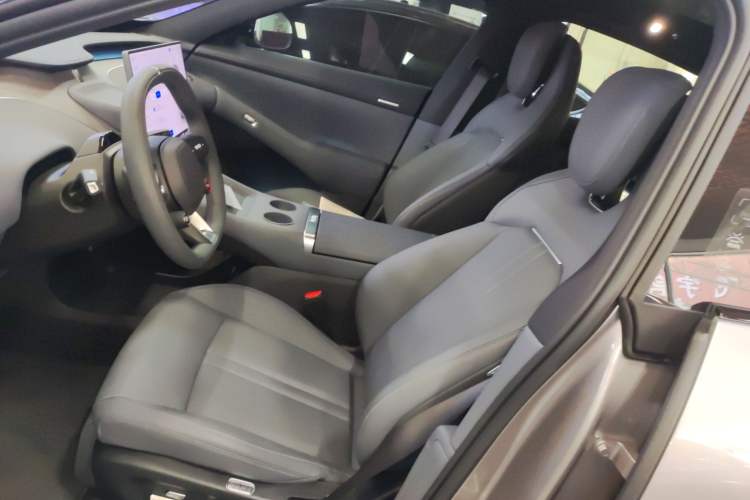 Used Xiaomi Auto YU7 2025 Ultra-Long Range All-Wheel Drive Pro Version
