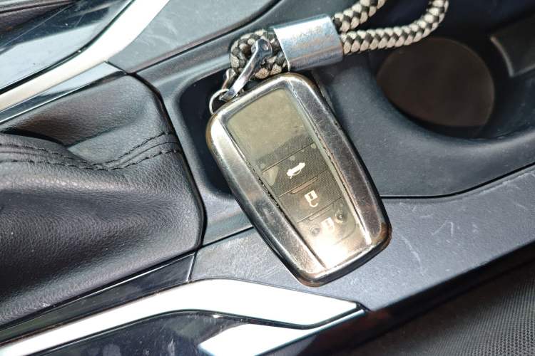 Used Toyota Corolla 2021 Dual-Engine 1.8L E-CVT Pioneer Edition
