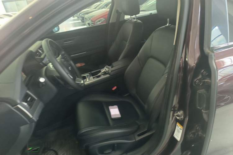 Used Jaguar XFL 2020 XFL 2.0T P200 Two-Wheel-Drive Rally Flag Edition
