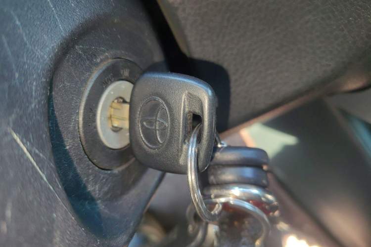 Used Toyota YARiS L Zhi Xiang 2017 1.3E Manual Charm Edition Vehicle Key